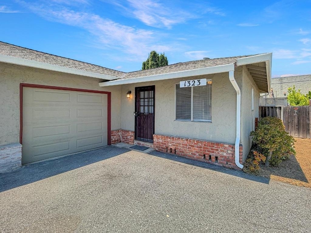 1323 Warner Avenue - Photo 0