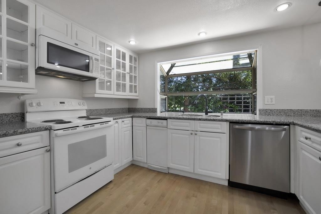 976 Pizarro Lane - Photo 30