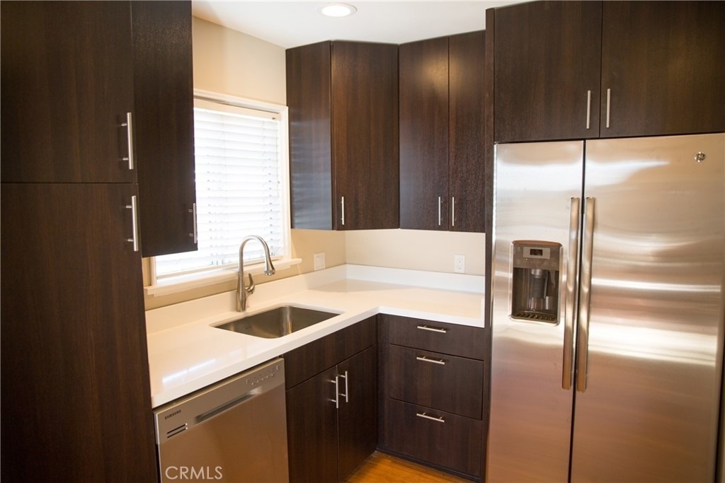 464 Bent Street - Photo 9