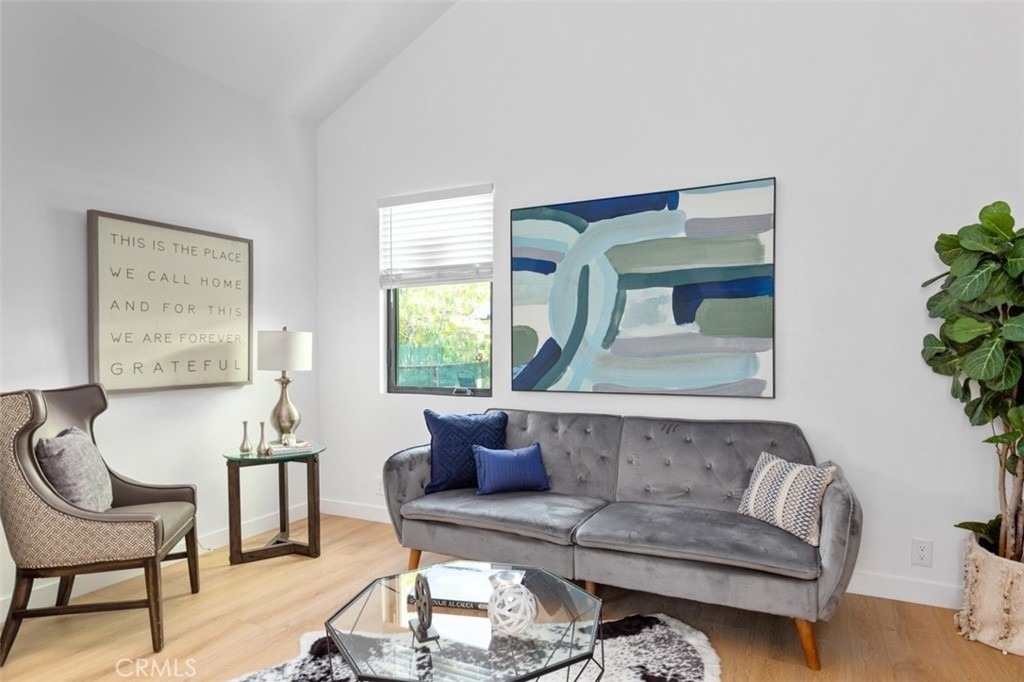 4945 Stratford - Photo 3