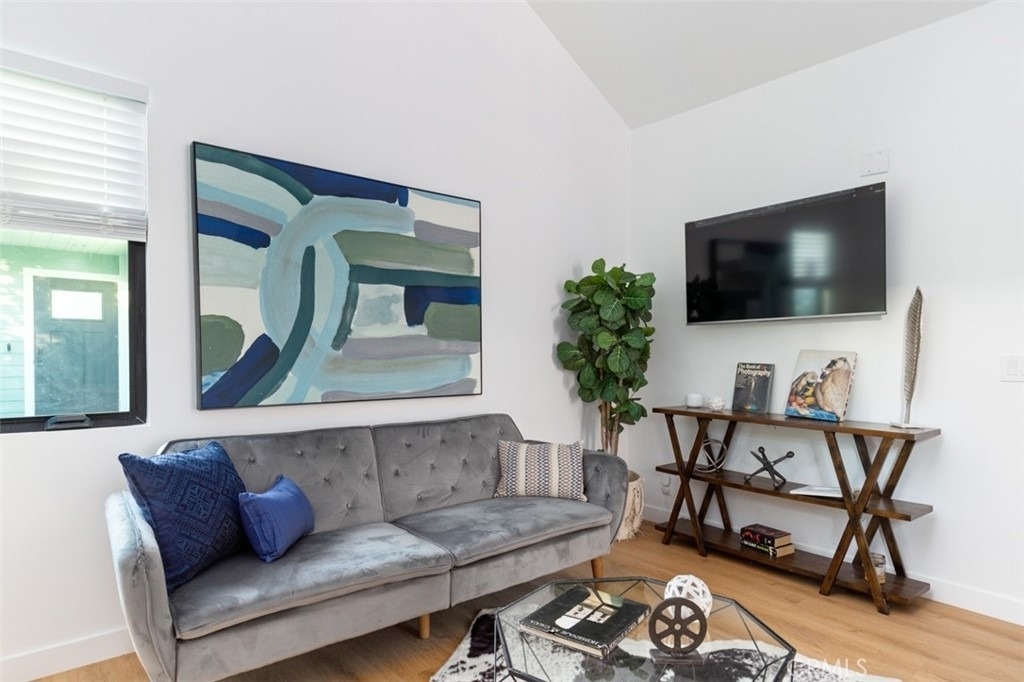 4945 Stratford - Photo 2