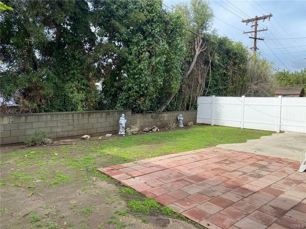 1265 Oakridge Drive - Photo 16