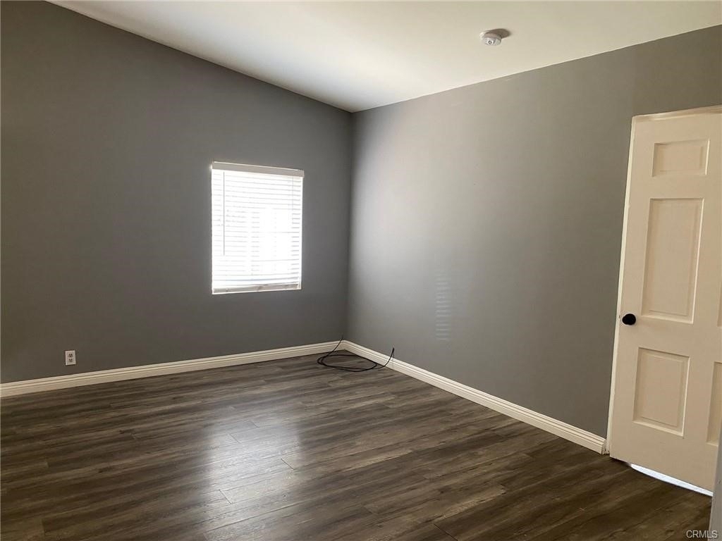 1265 Oakridge Drive - Photo 3