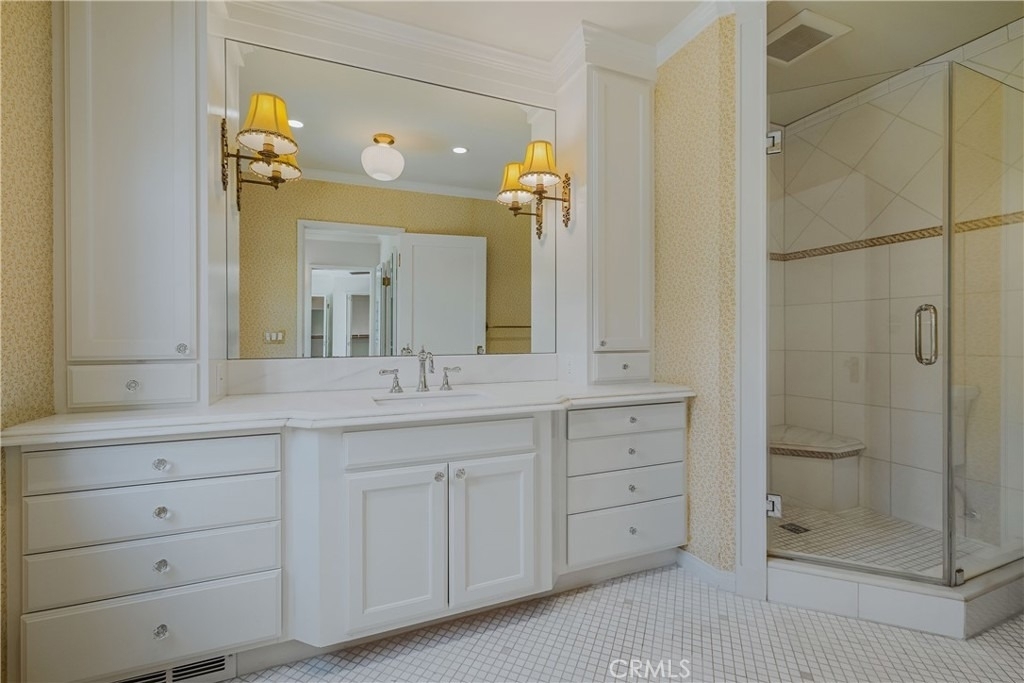 1243 Rossmoyne Avenue - Photo 32