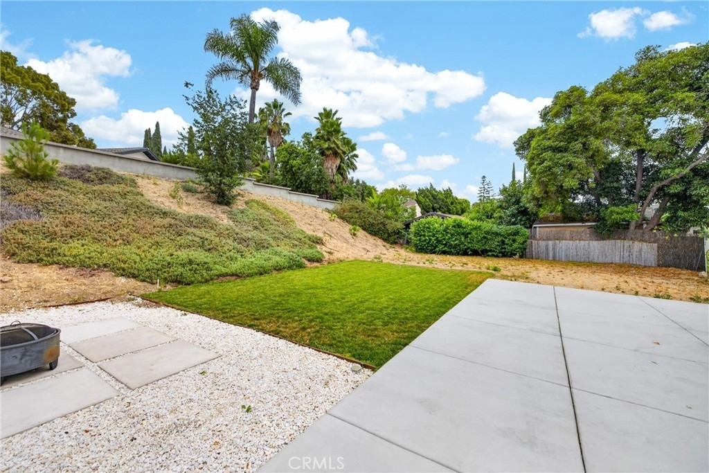 23547 Decorah Road - Photo 3