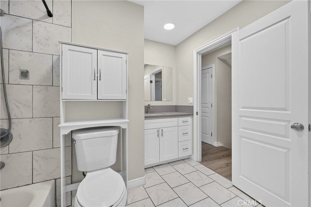 23547 Decorah Road - Photo 22