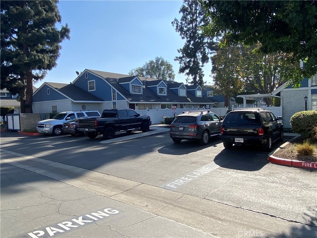 805 W. Grondahl - Photo 3