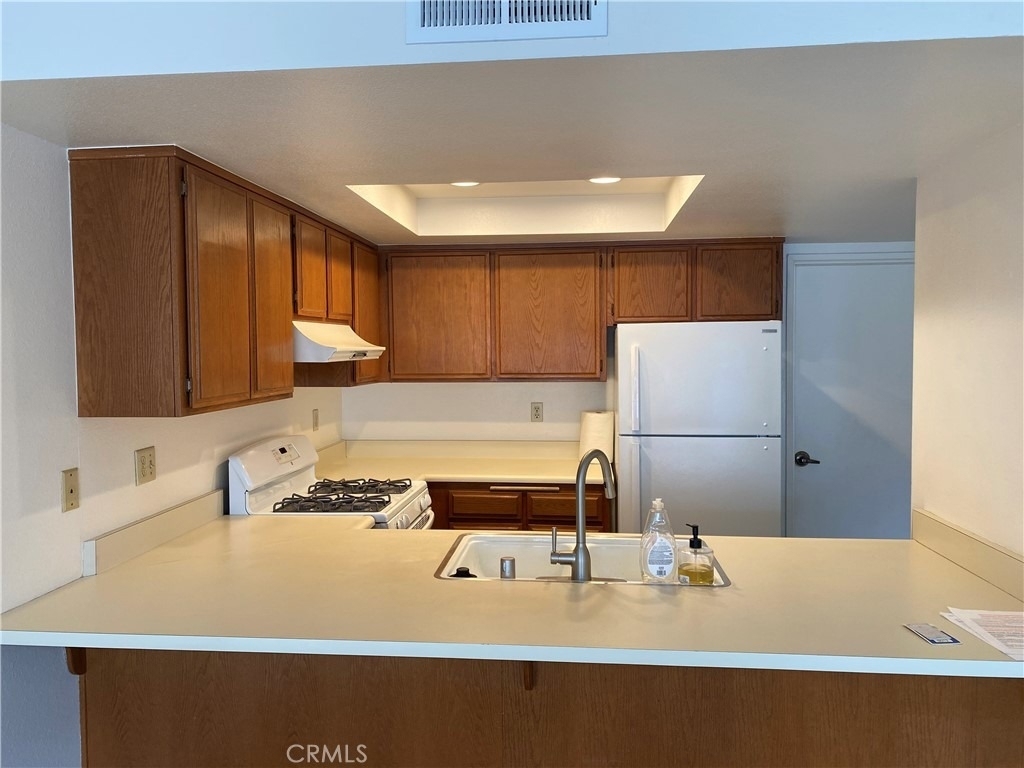 805 W. Grondahl - Photo 23