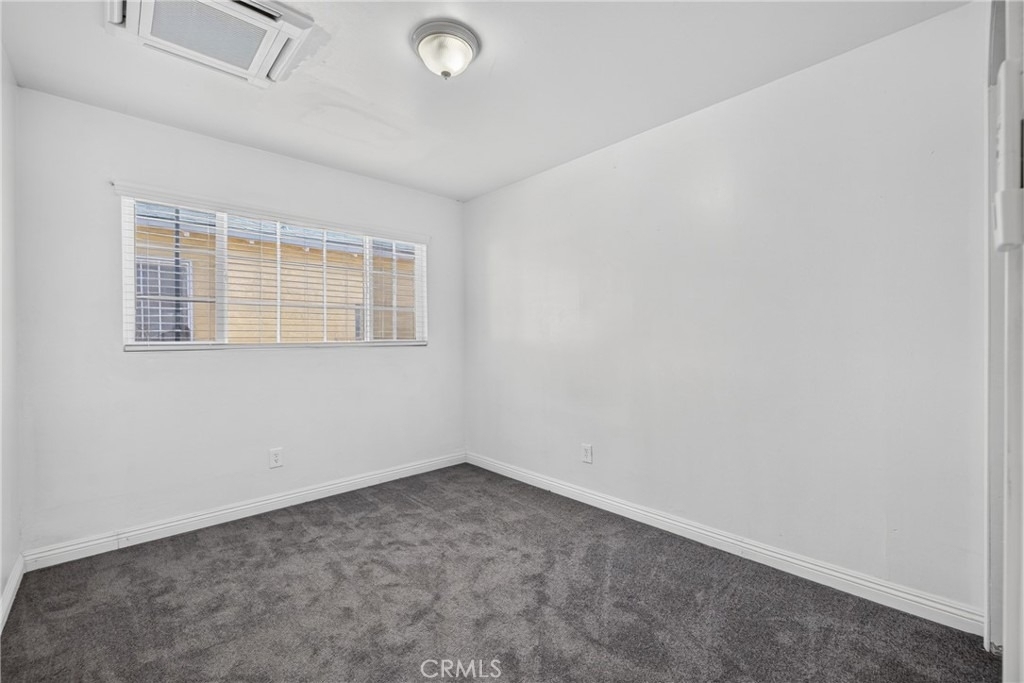 15990 Yucca Street - Photo 10