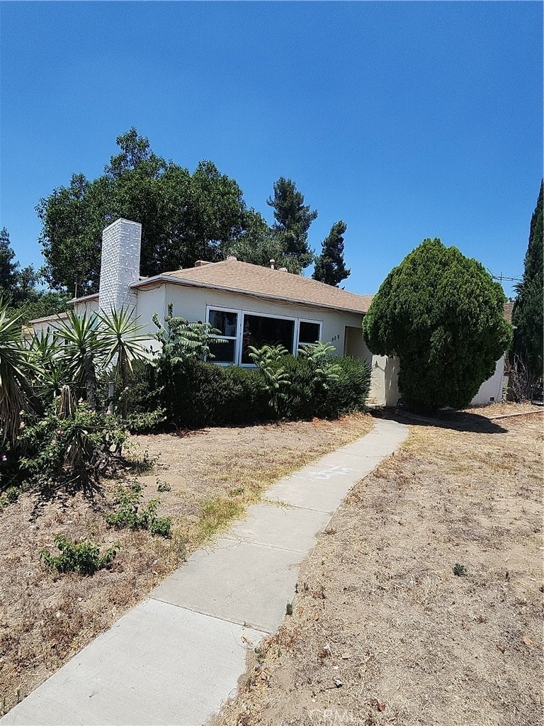 858 S Riverside - Photo 0