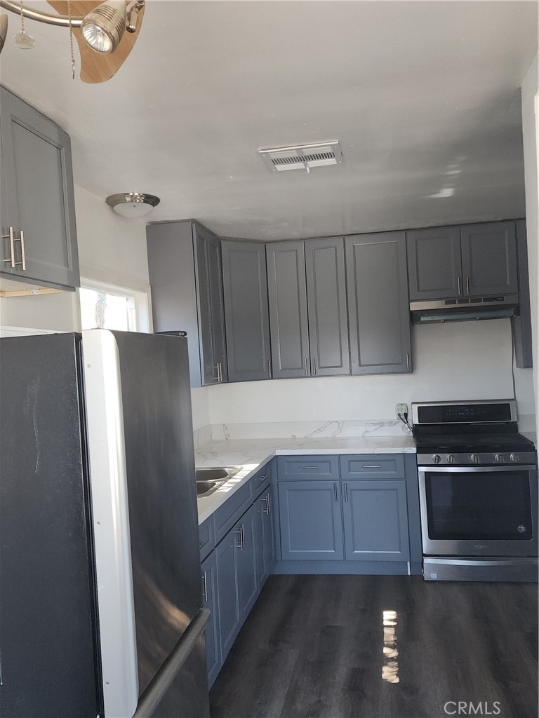 858 S Riverside - Photo 6