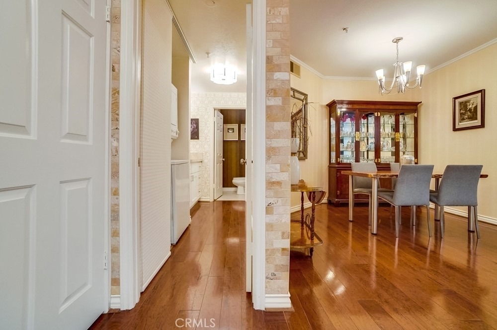 501 E Del Mar Boulevard - Photo 5