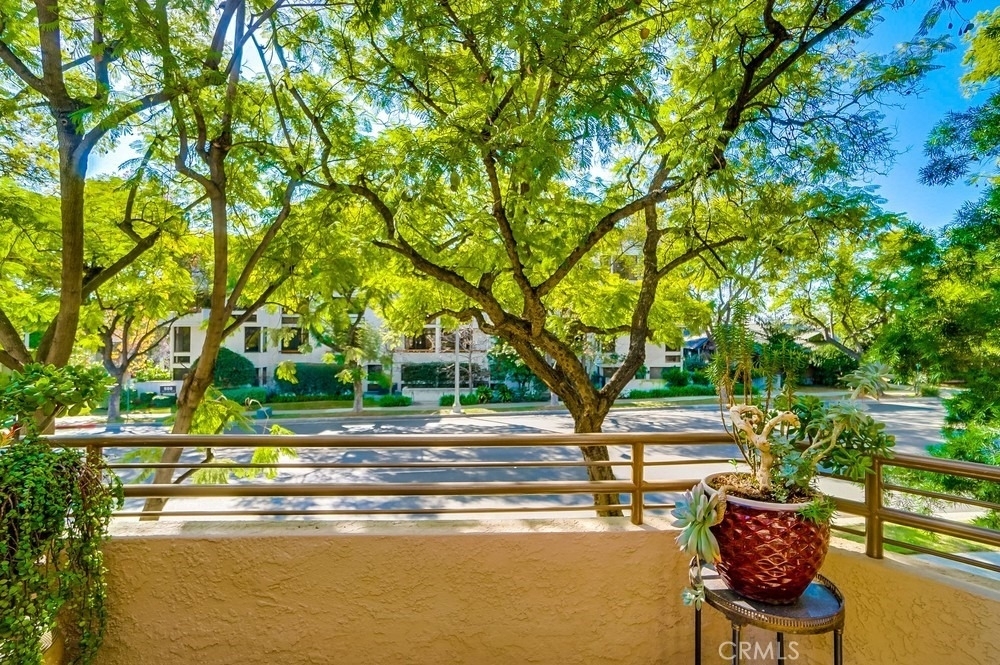 501 E Del Mar Boulevard - Photo 29