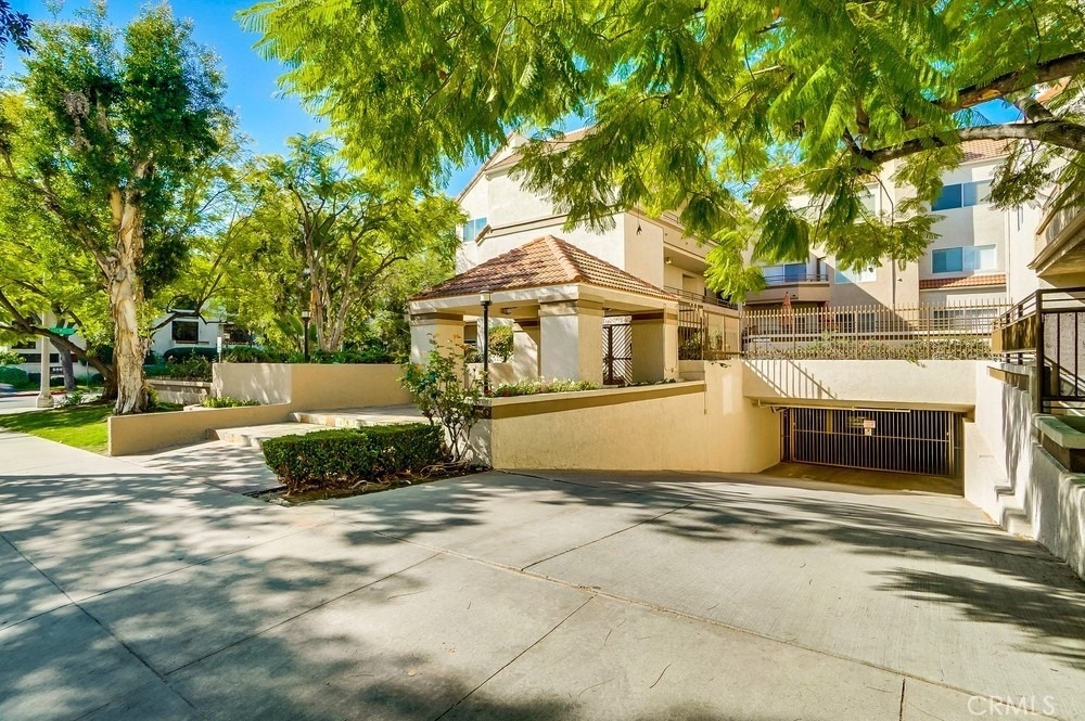501 E Del Mar Boulevard - Photo 59