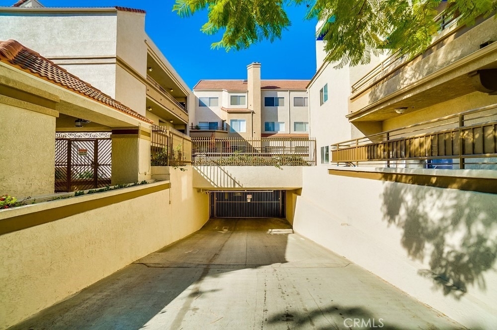 501 E Del Mar Boulevard - Photo 58