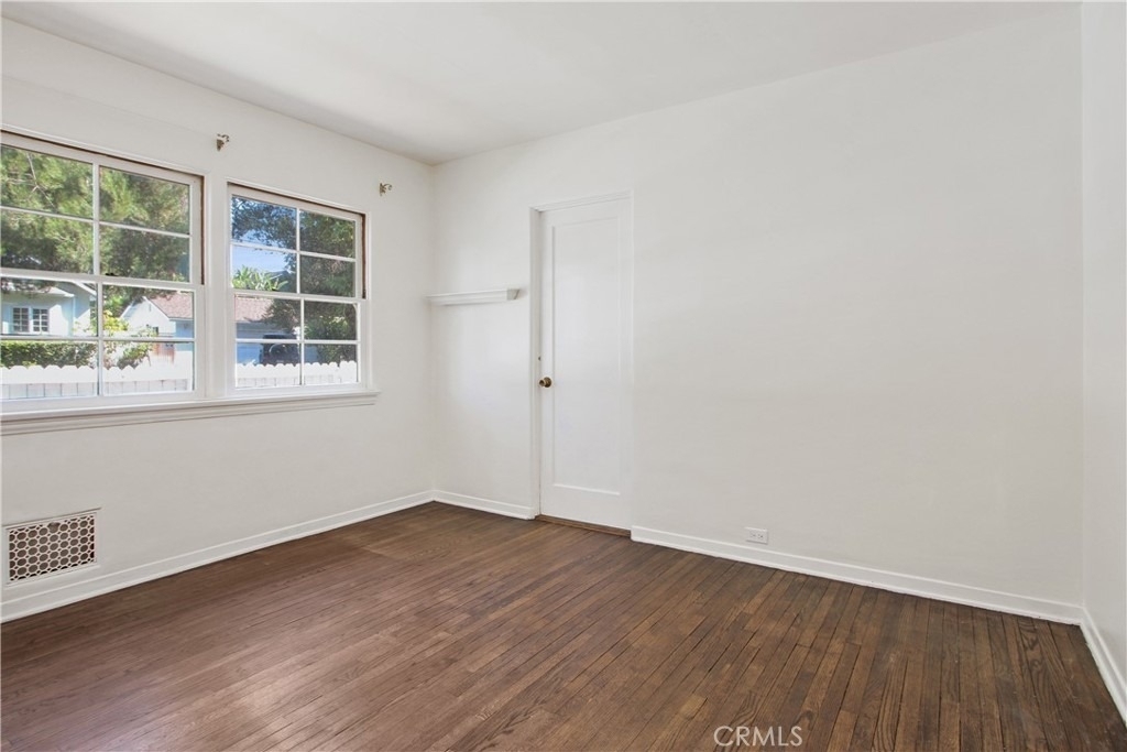 1900 Kerns Avenue - Photo 6