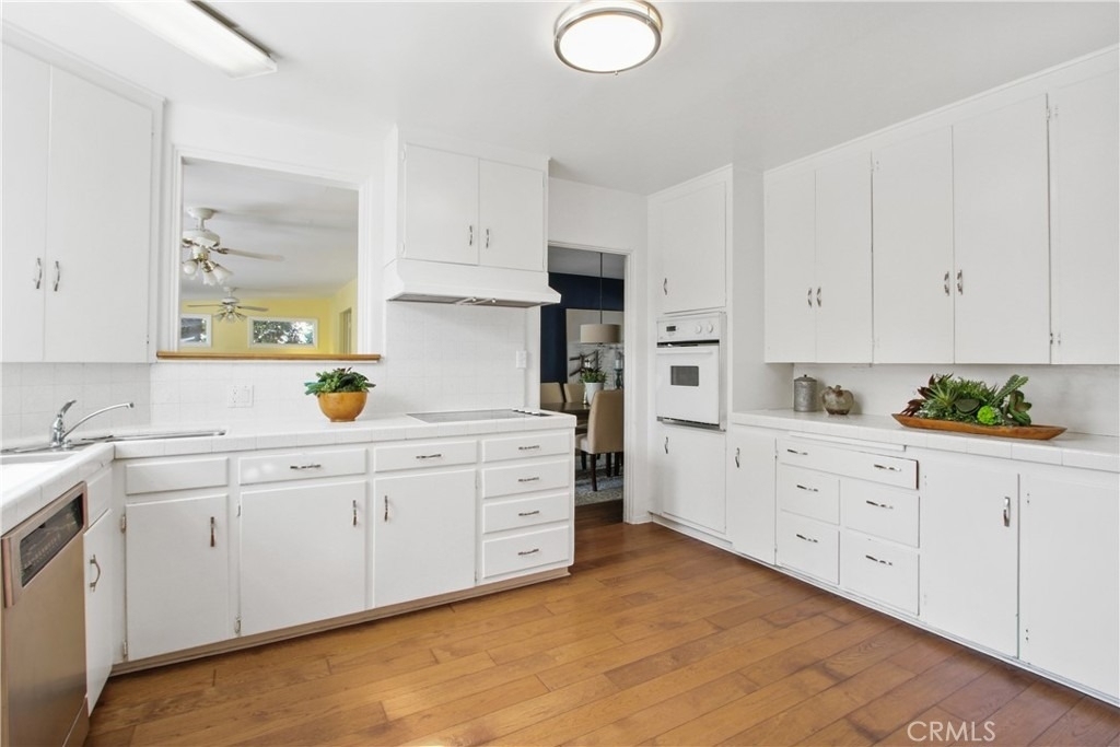 1900 Kerns Avenue - Photo 4
