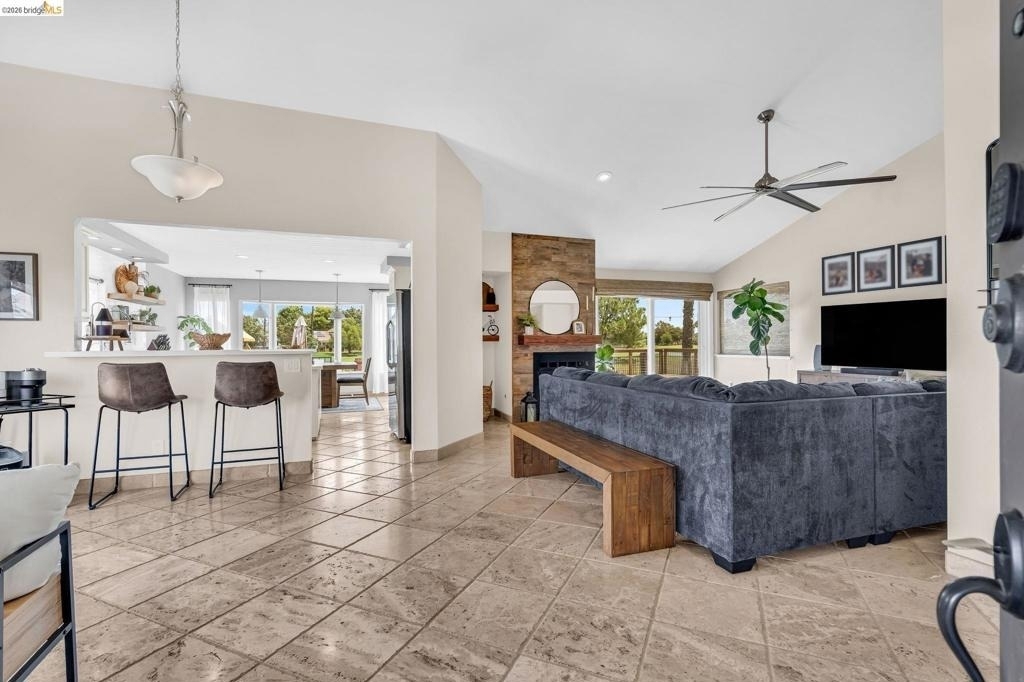 5331 Emerald Court - Photo 4