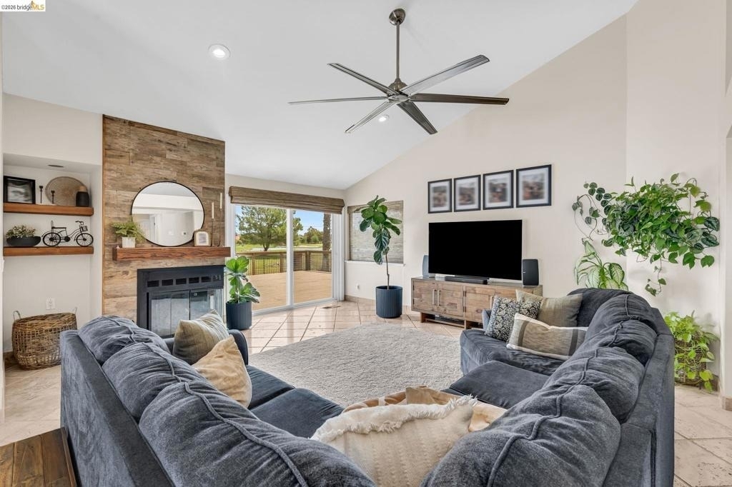 5331 Emerald Court - Photo 7