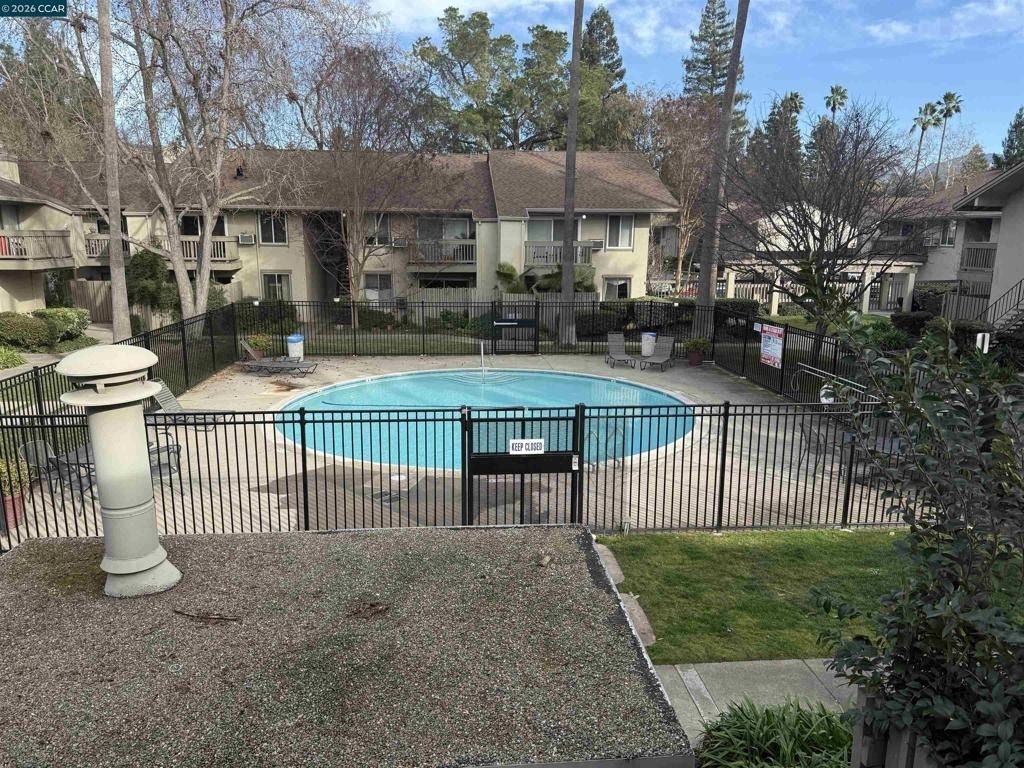 2564 Walnut Blvd - Photo 0
