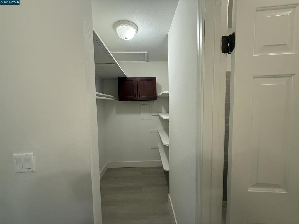 2564 Walnut Blvd - Photo 9