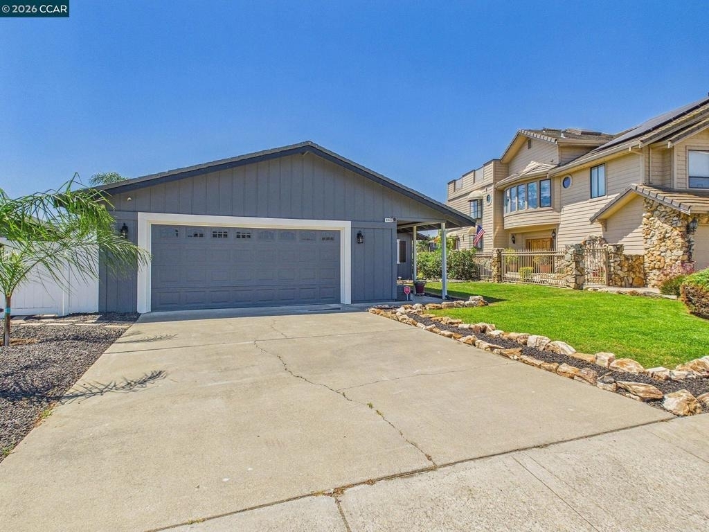 4910 Cabrillo Pt - Photo 1
