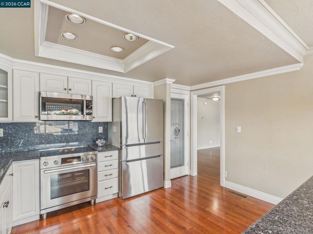 4910 Cabrillo Pt - Photo 8