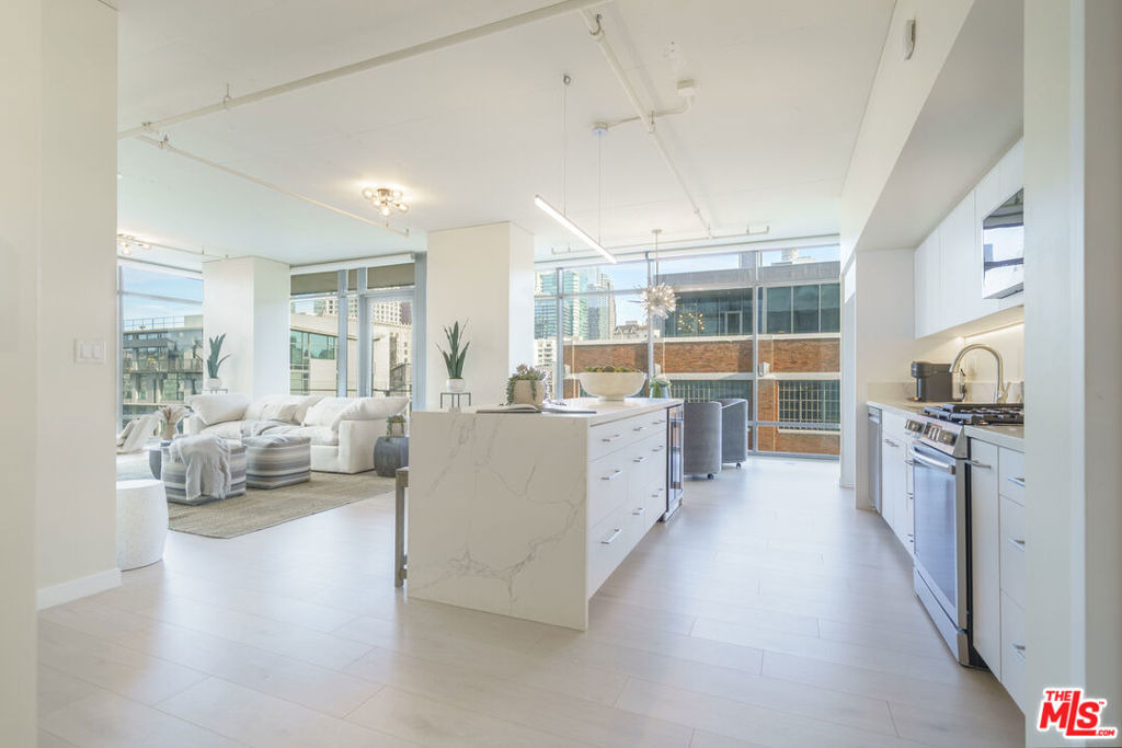 1100 S Hope Street - Photo 9