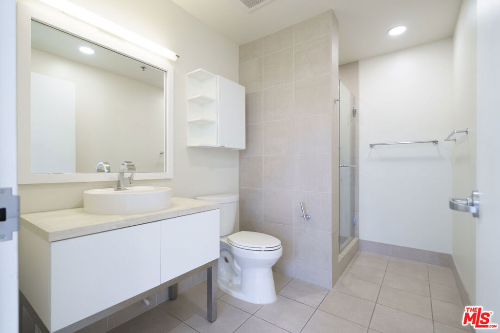 1100 S Hope Street - Photo 22