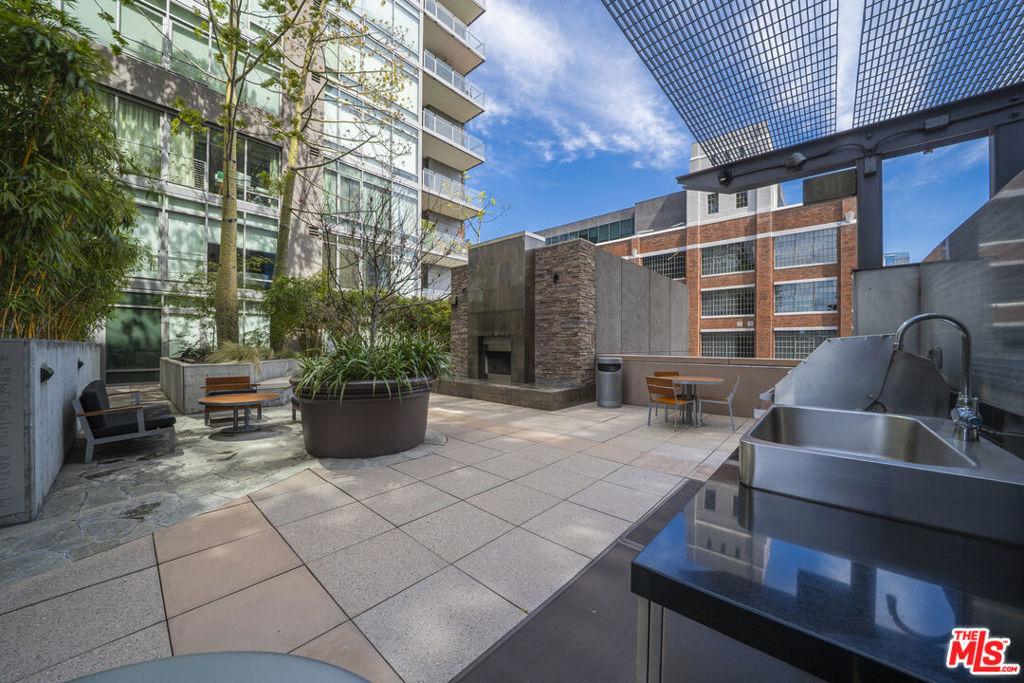 1100 S Hope Street - Photo 27