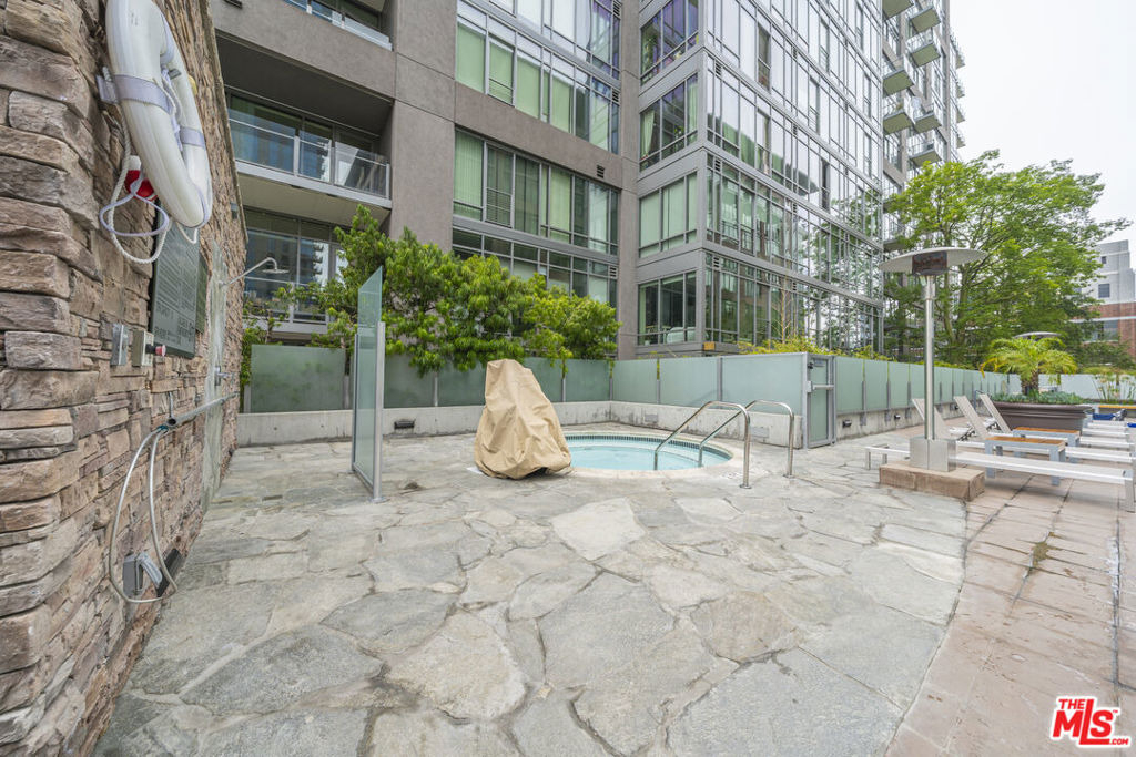 1100 S Hope Street - Photo 30