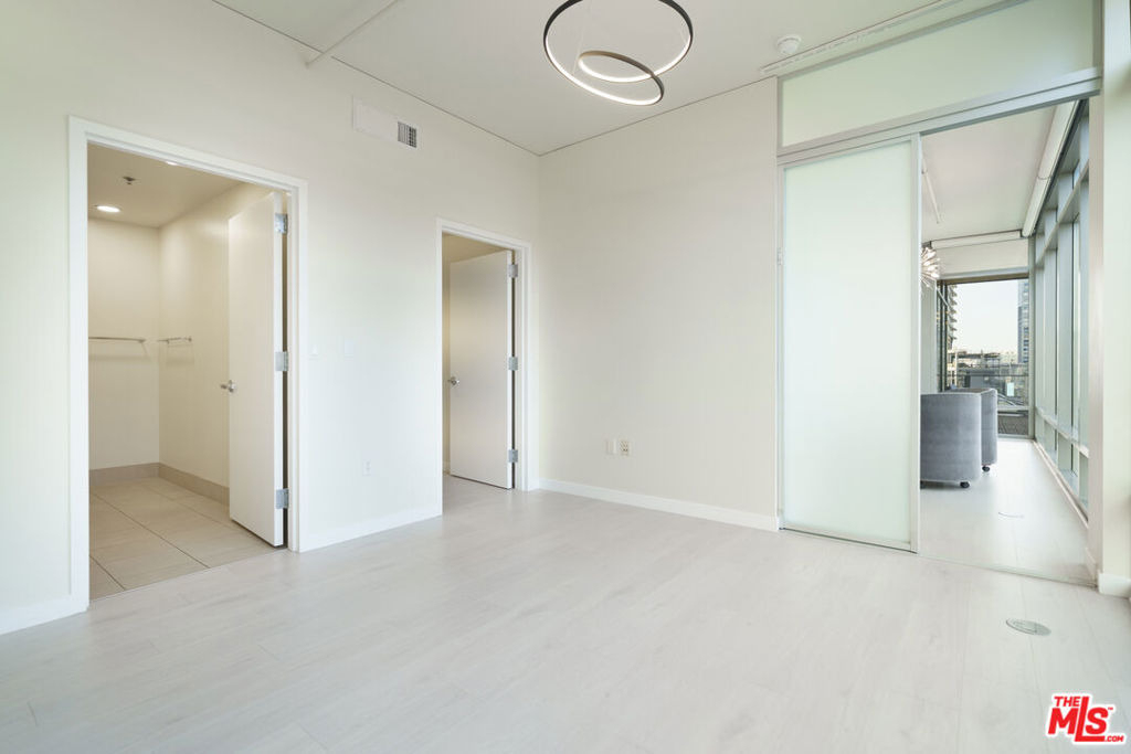 1100 S Hope Street - Photo 16