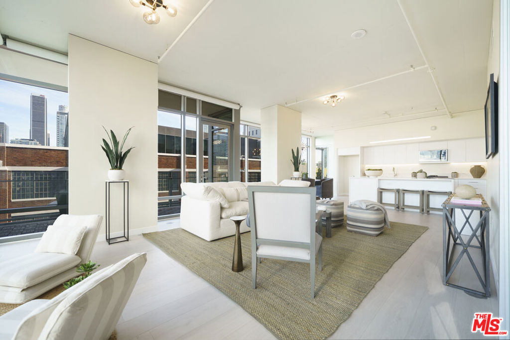 1100 S Hope Street - Photo 3