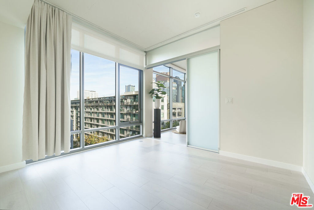 1100 S Hope Street - Photo 13