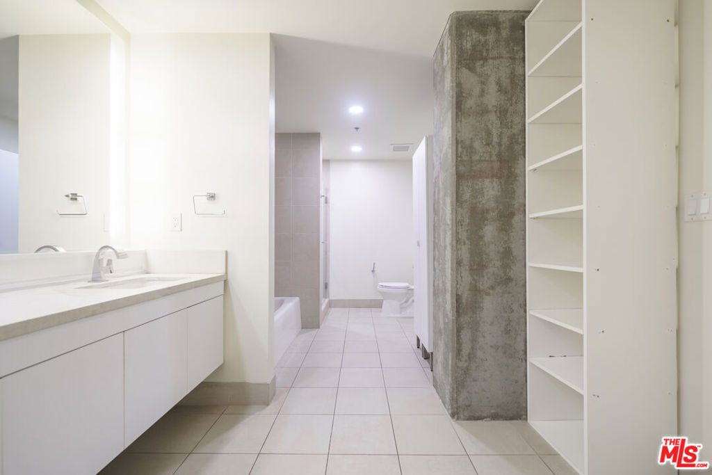1100 S Hope Street - Photo 20