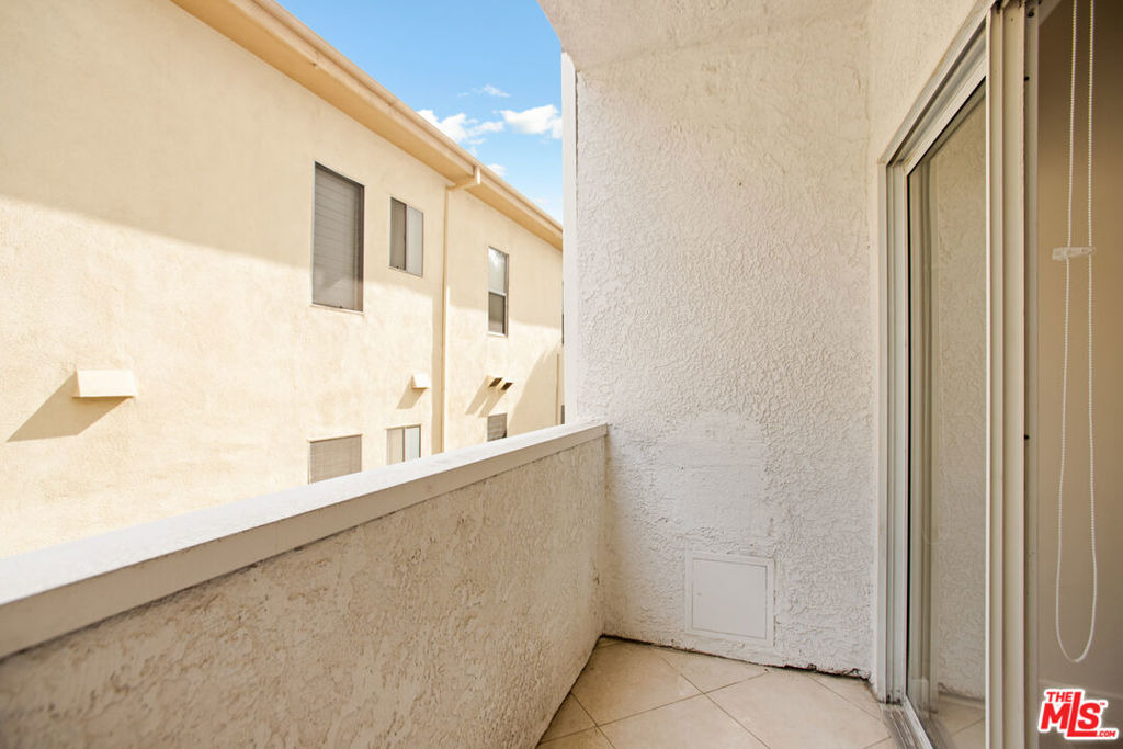 10630 Wilkins Avenue - Photo 9