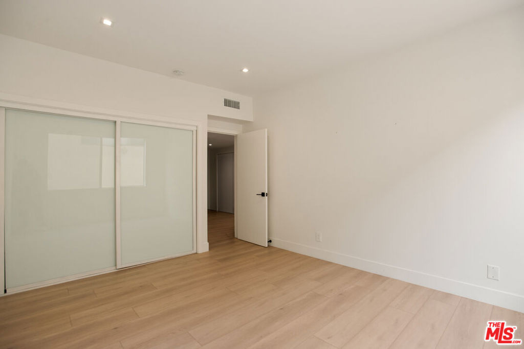 10630 Wilkins Avenue - Photo 4