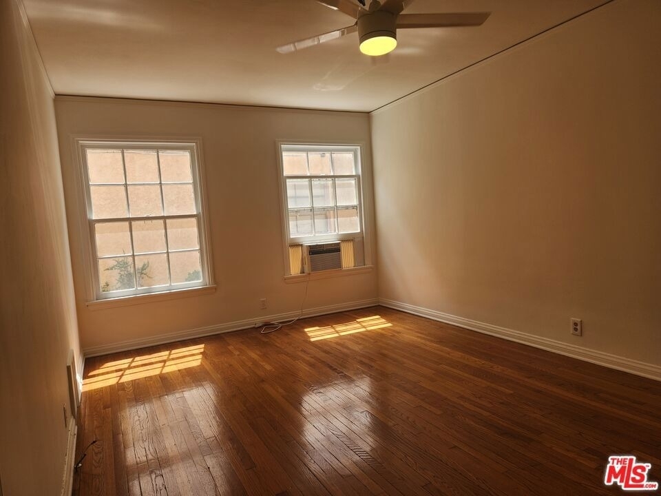 3326 3330 W 5th Street - Photo 8