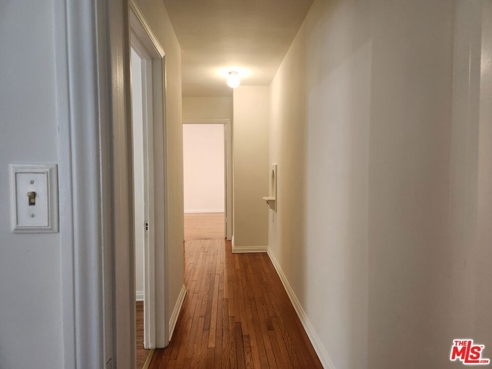 3326 3330 W 5th Street - Photo 4