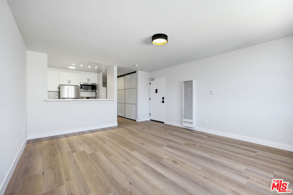 1337 S Hoover Street - Photo 12