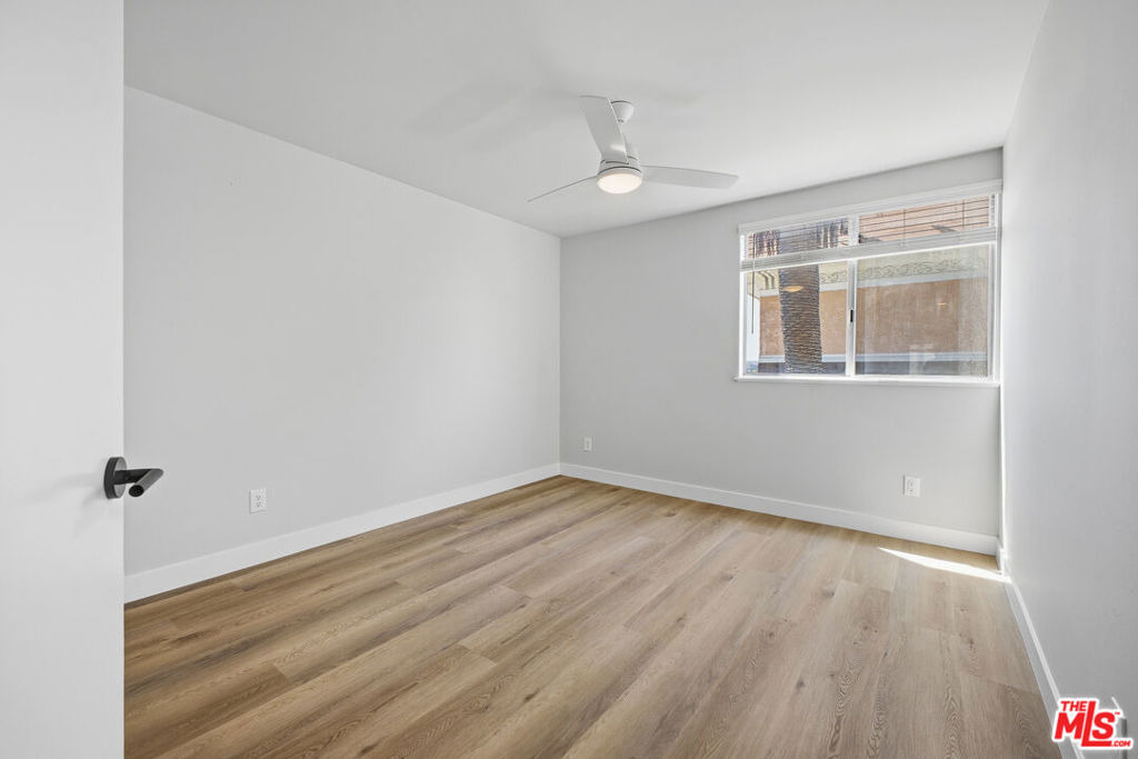1337 S Hoover Street - Photo 16