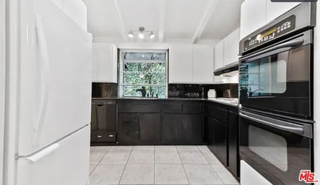 4363 Hayvenhurst Ave - Photo 26