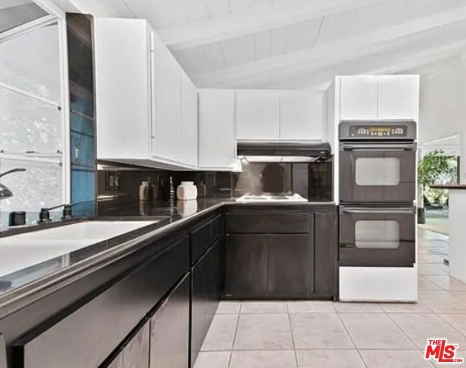 4363 Hayvenhurst Ave - Photo 29