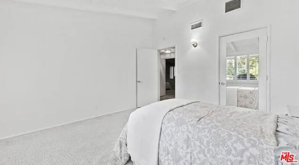 4363 Hayvenhurst Ave - Photo 34
