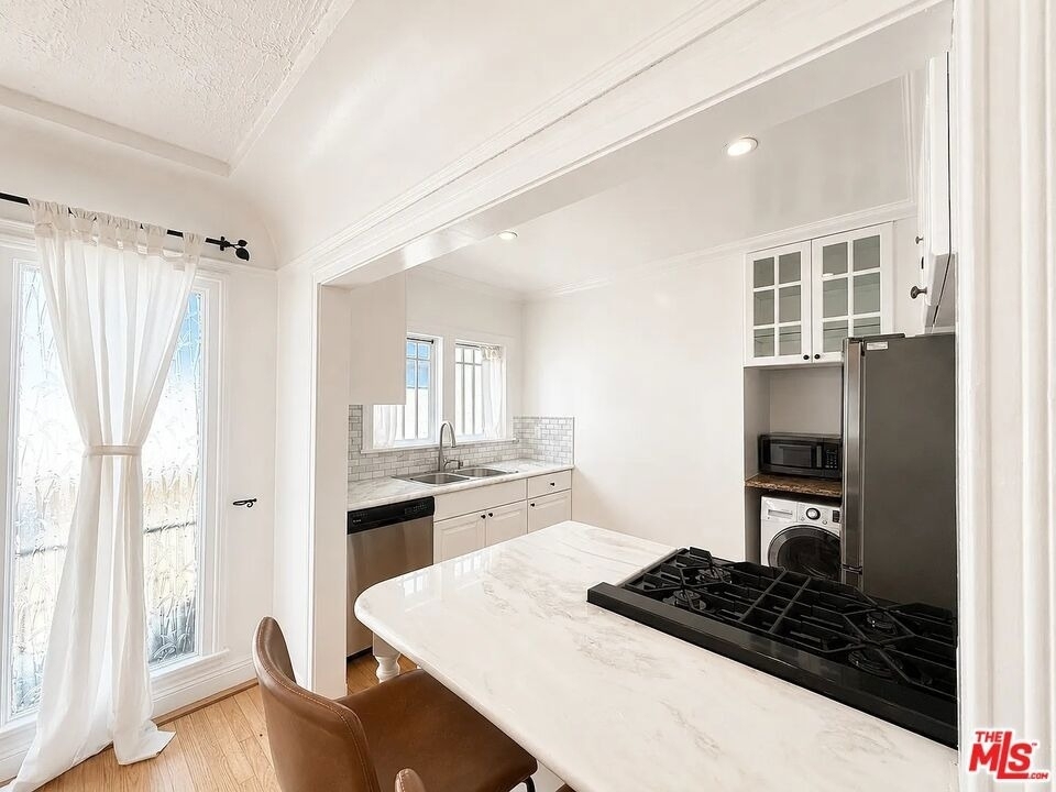 837 5th Street - Photo 6