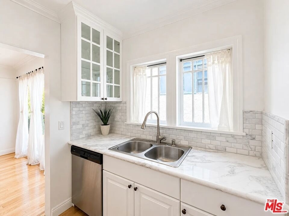 837 5th Street - Photo 7