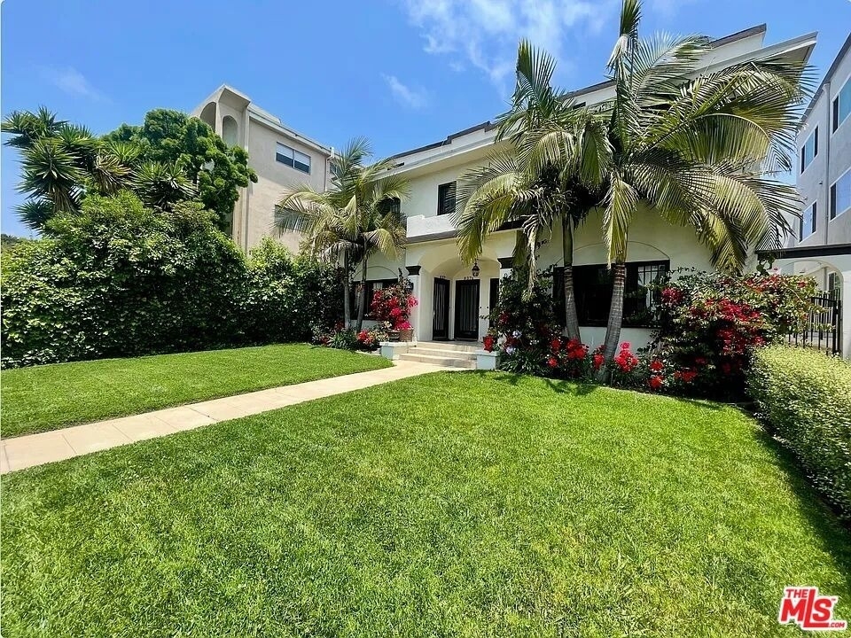 837 5th Street - Photo 1