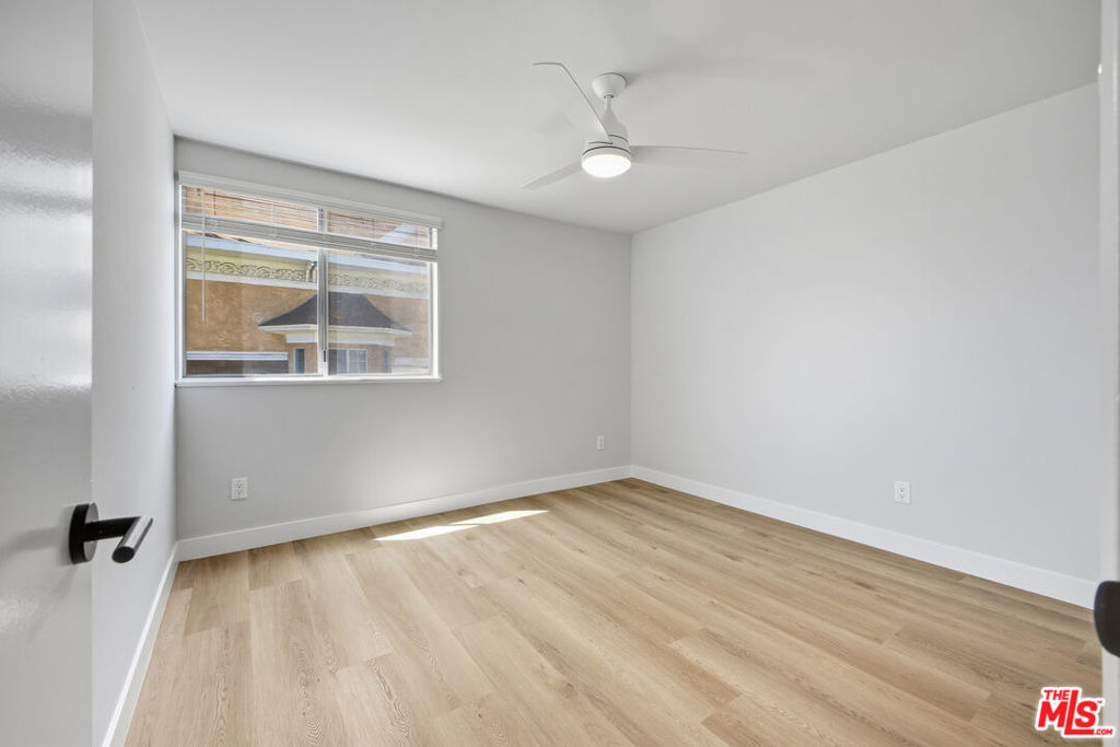 1337 S Hoover Street - Photo 17