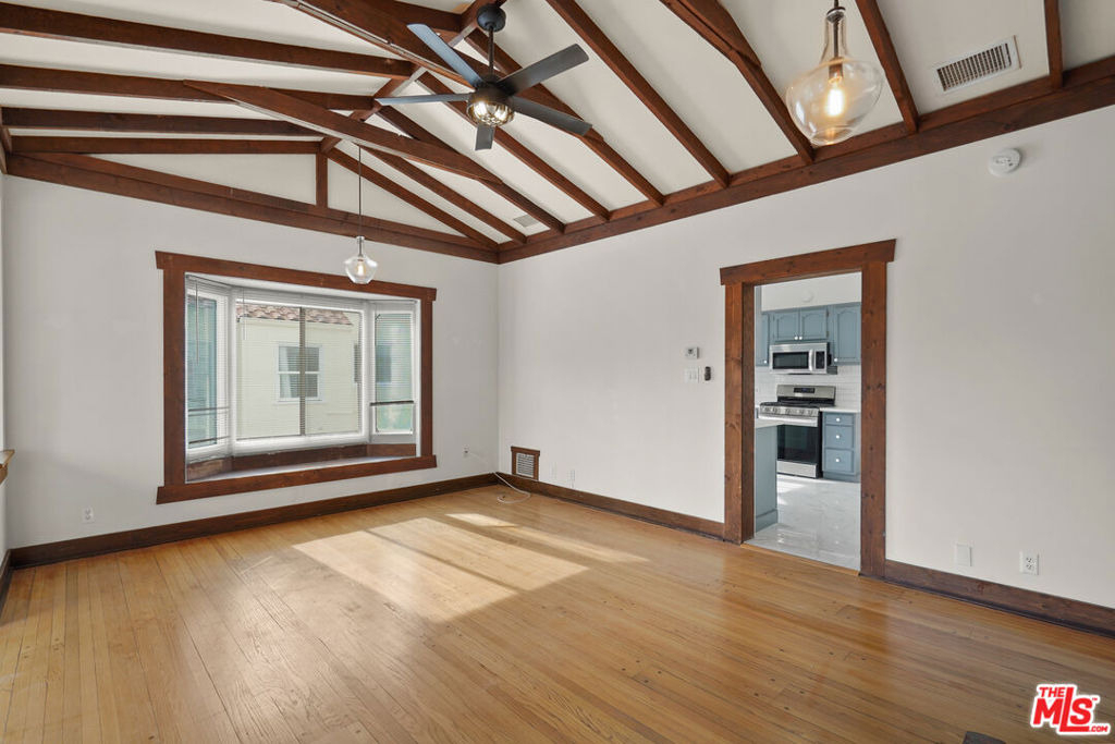 1821 Grace Avenue - Photo 16