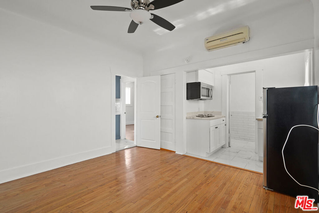 1821 Grace Avenue - Photo 27
